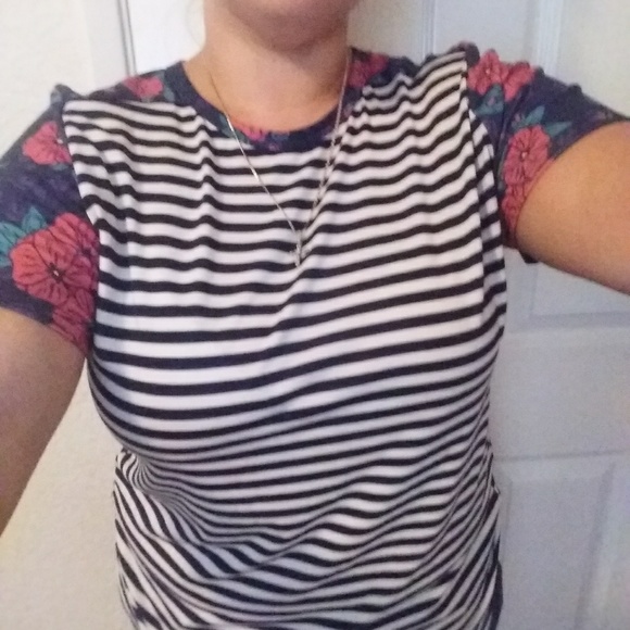 Lularoe too - Picture 3 of 4